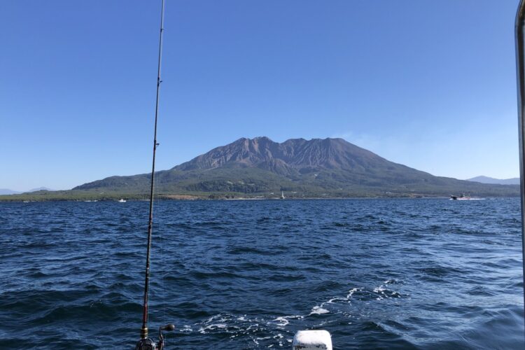 初めての船釣りに息子と連れてって頂きました！！