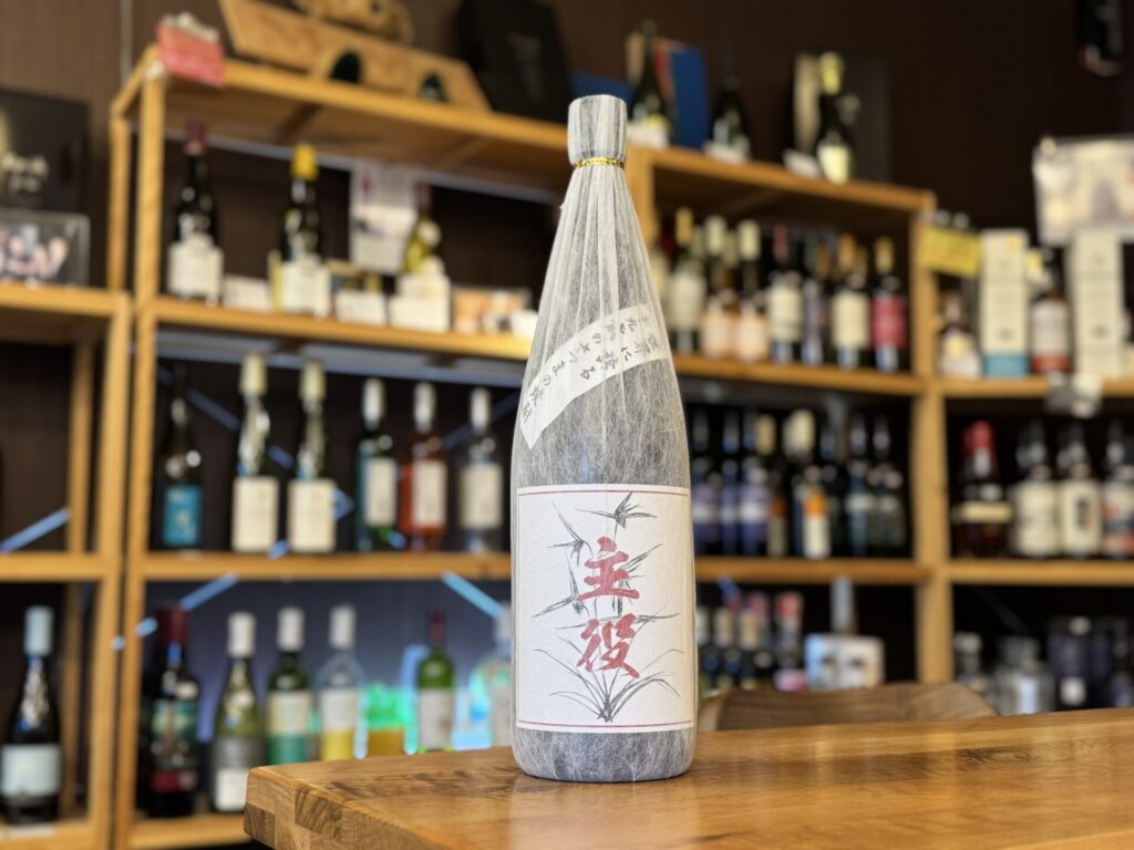 主役― 世界に誇る十九歳のさつまの焼酎 ― 25度 1800ml 小牧蒸溜所