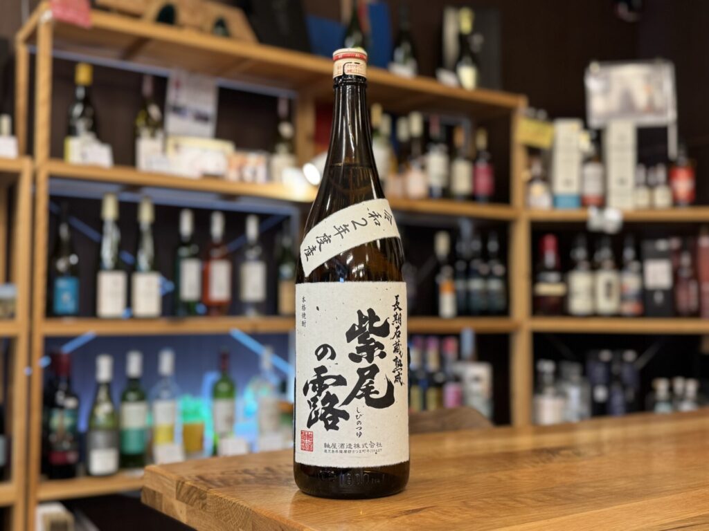 長期石蔵熟成 紫尾の露 25度 1800ml 軸屋酒造